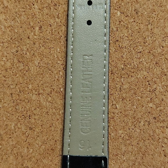 Collezio Gold Tone Quartz Watch - Picture 4 of 6